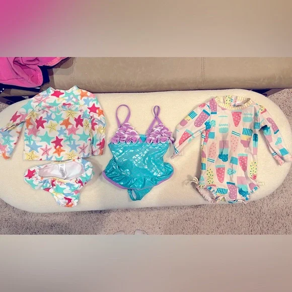 3 babygirl bathing suits - 6-12 months - Picture 1 of 7